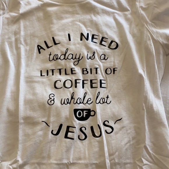 Women’s decal shirt - Picture 2 of 3